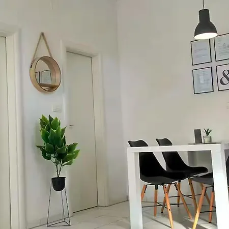 Ugodan S Vrtom I Wifi-jem Blizu Mora Split