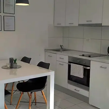 Ugodan S Vrtom I Wifi-jem Blizu Mora Apartmán Split
